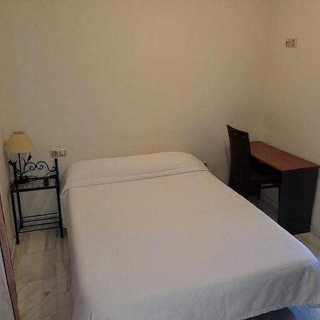 פוואנטה חניל Hostal El Pasaje מראה חיצוני תמונה